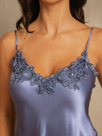 Camisón Corto De Seda De Morera 100% Con Tirantes Finos Y Espalda En V De Encaje