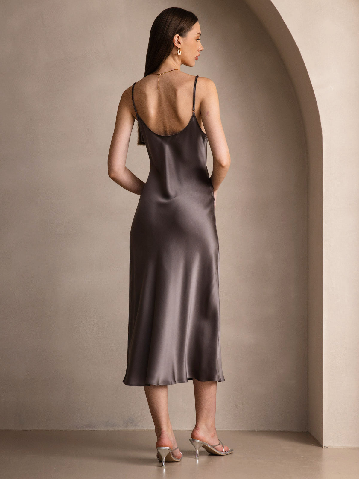 Vestido Largo de Seda Pura con Tirantes Finos