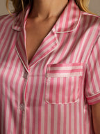 Conjunto De Pijama Para Mujer En Seda Pura Estampado A Rayas Manga Corta Cuello Notch Con Shorts