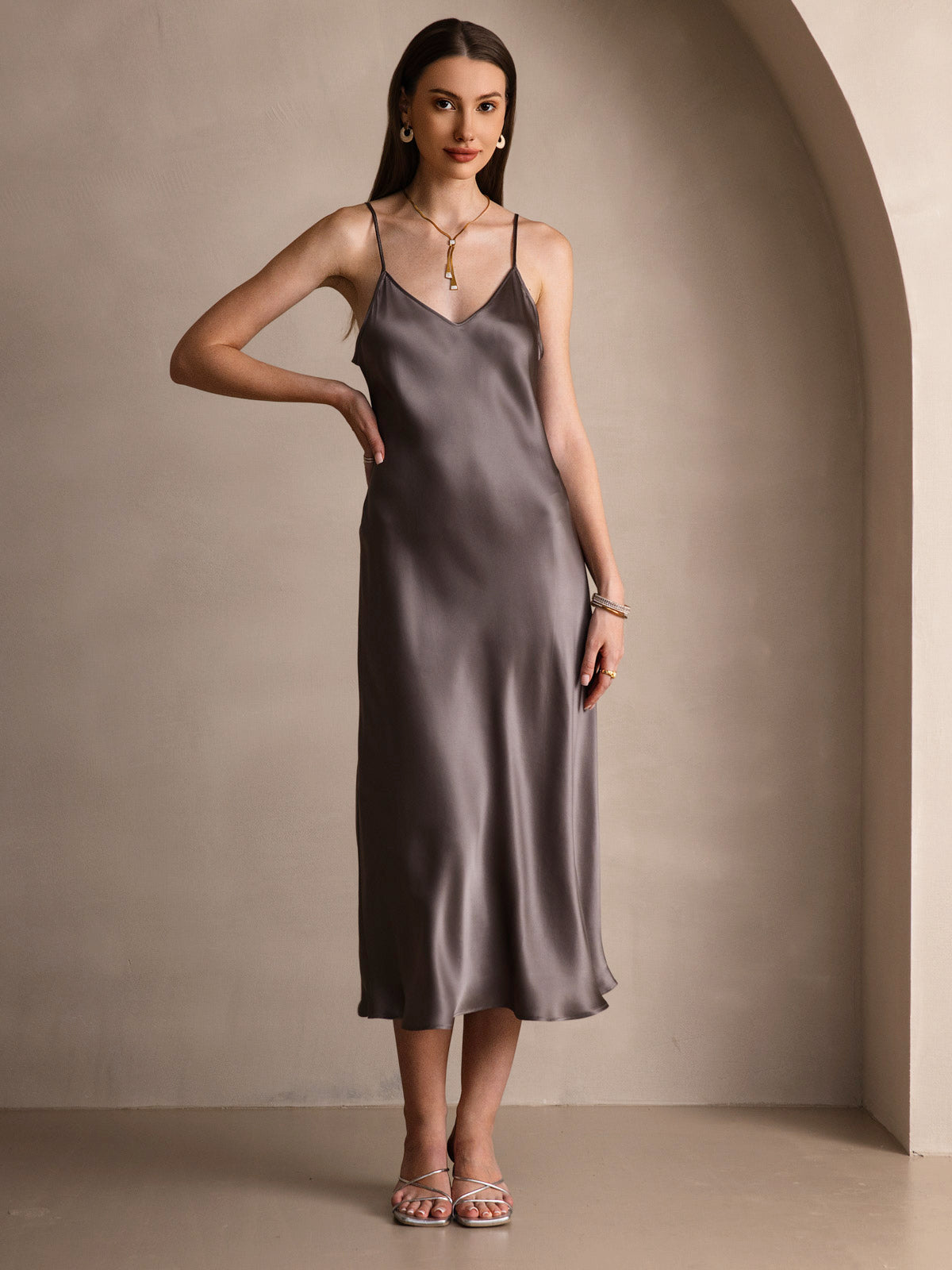 Vestido Largo de Seda Pura con Tirantes Finos