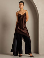 Pure Silk Vestido Corto con Escote en V y dobladillo Asimétrico con Diseño de Encaje
