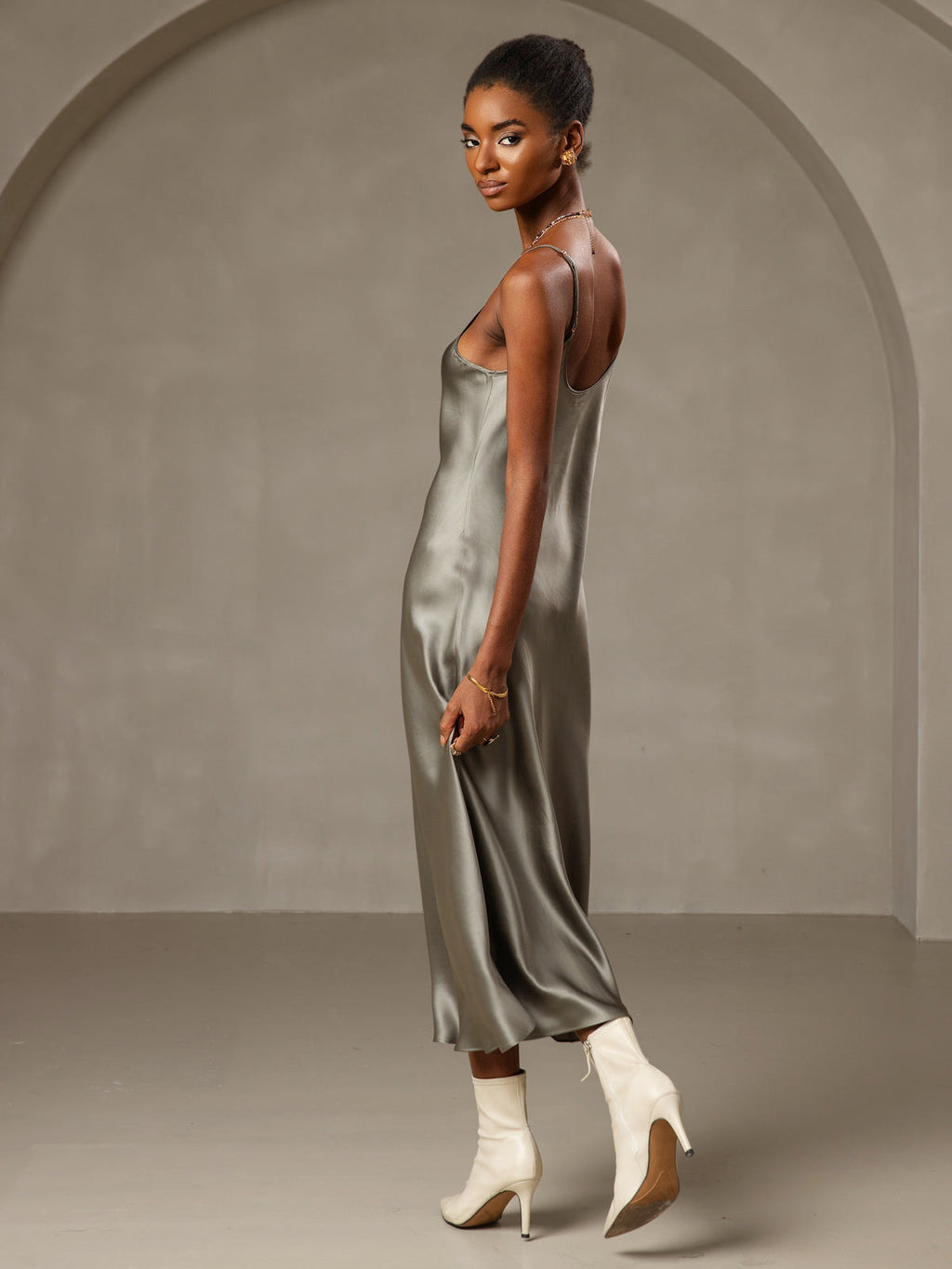 Vestido Largo de Seda Pura con Tirantes Finos