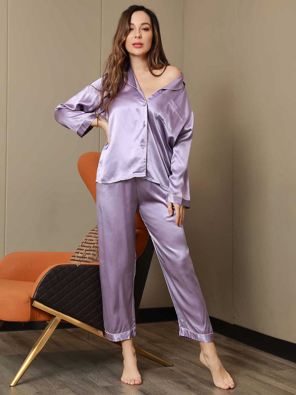 Pijama de Mujer de Seda Pura con Manga Larga y Cuello de Solapas