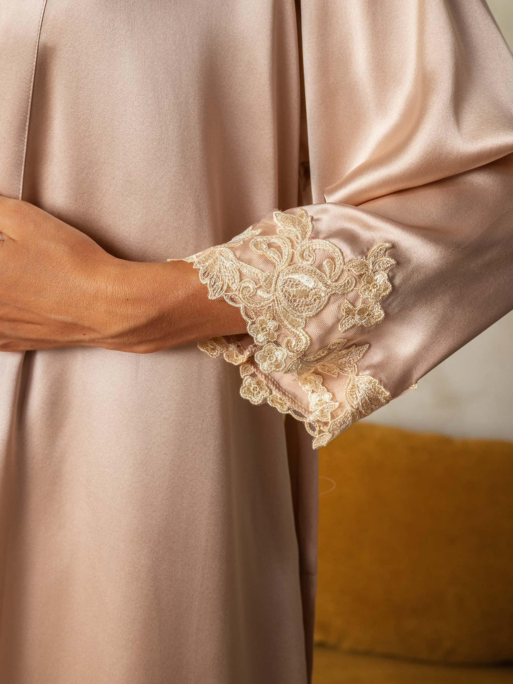 Elegante Conjunto De Camisón Y Bata De Pura Seda 2 Piezas