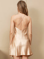 Vestido sexy de pura seda con espalda cruzada
