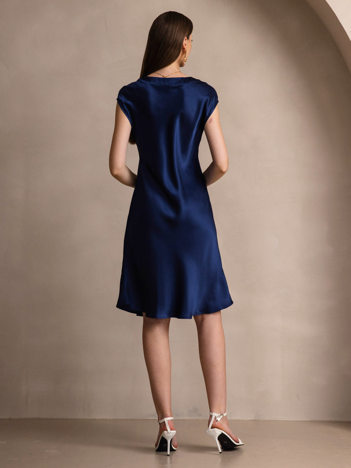 Pura Seda Elegante Cap Sleeve Vestido