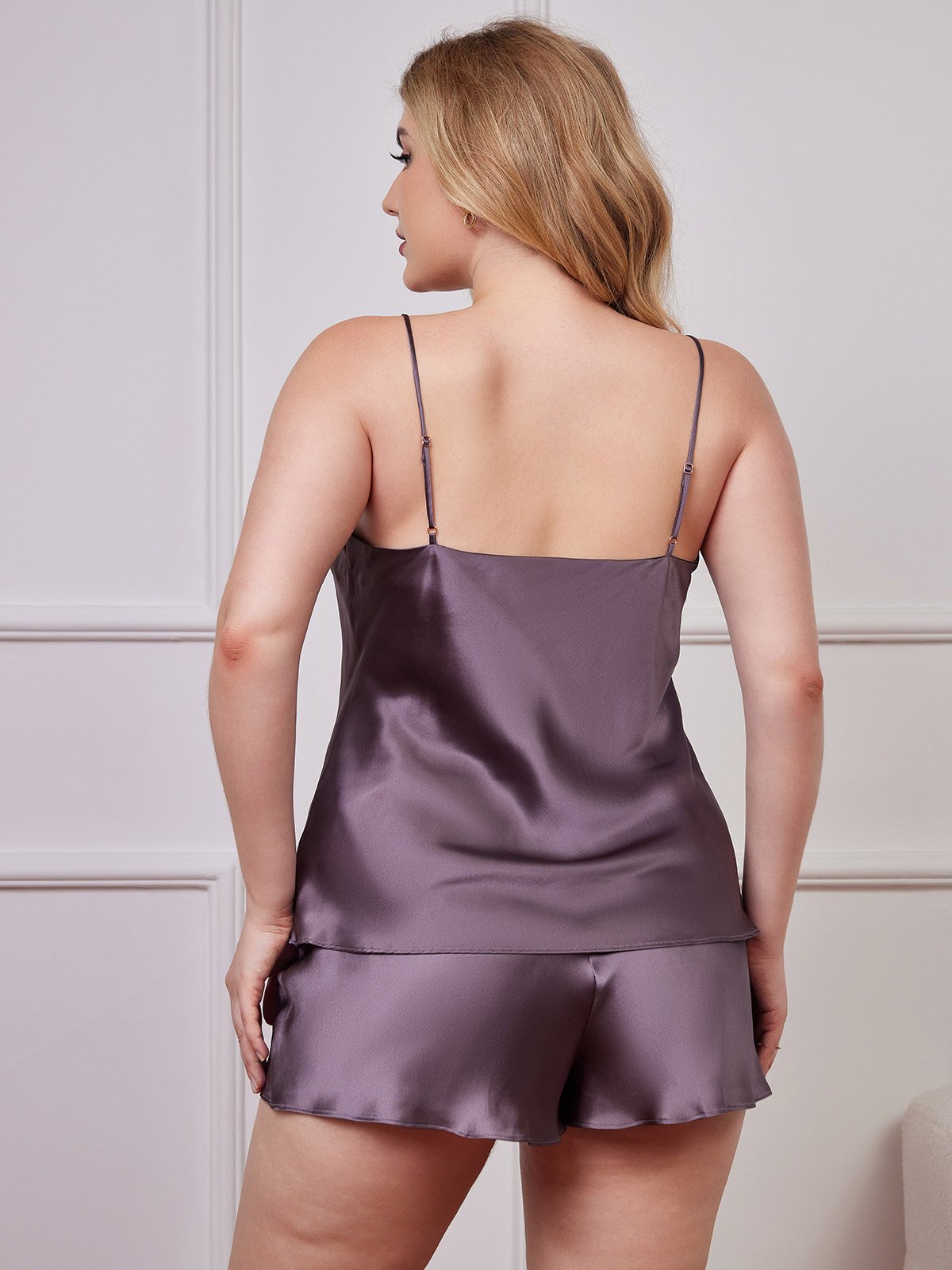 Conjunto de camisola de talla grande con tirantes de espagueti de seda pura