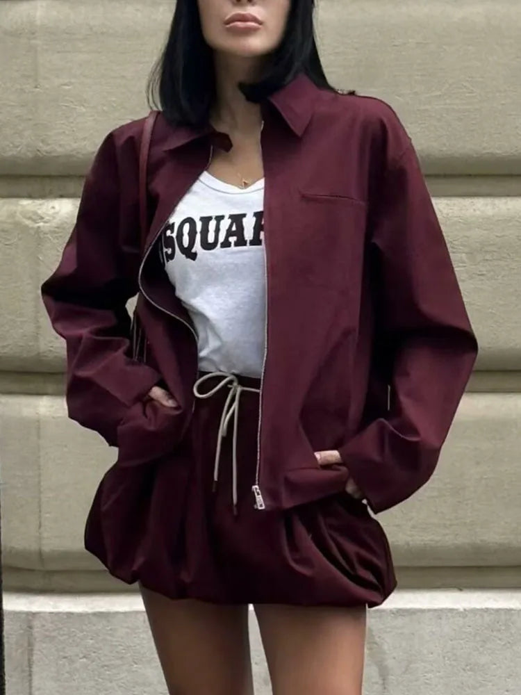 Chaqueta de lona con cremallera en color burdeos
