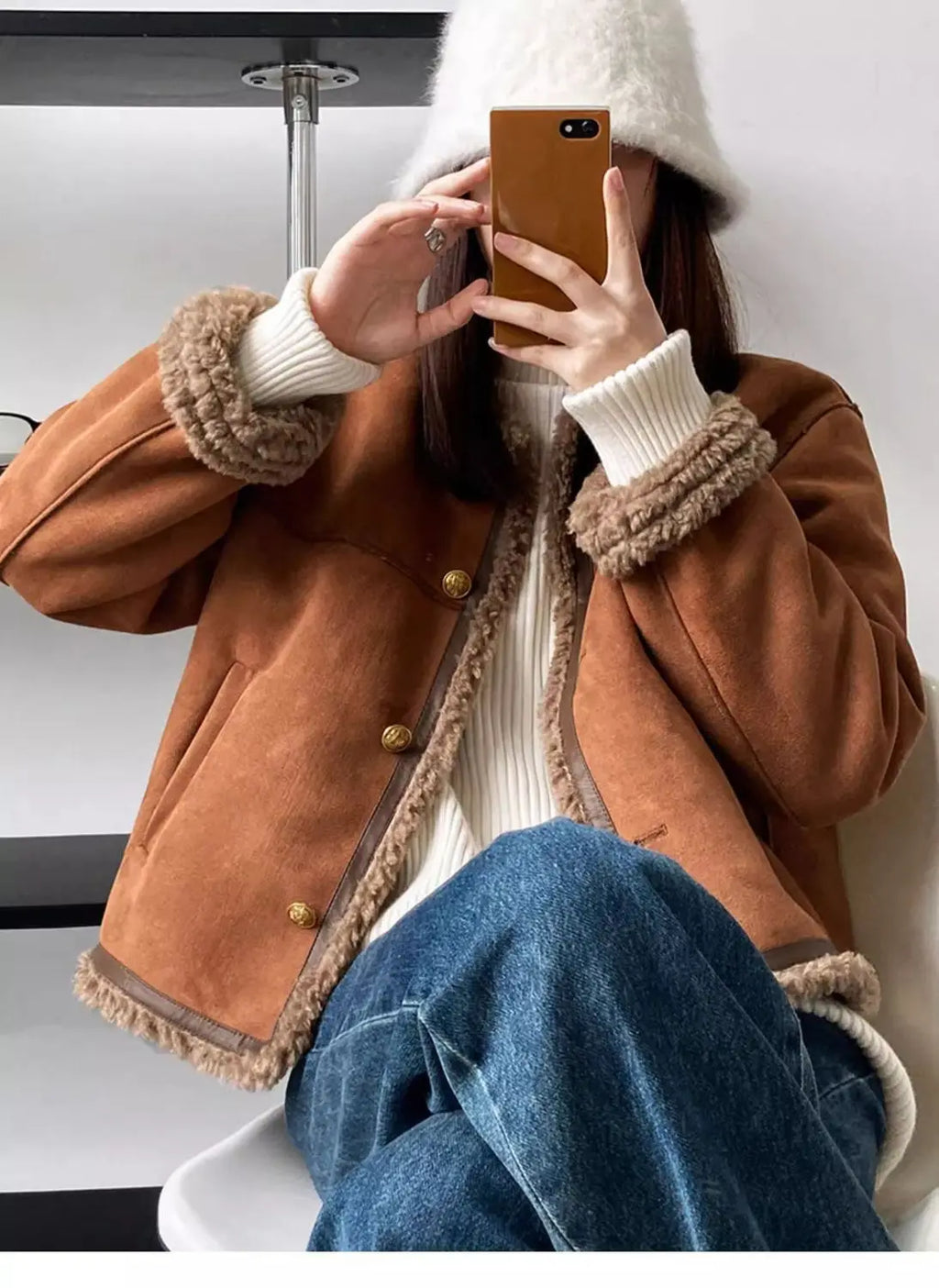 Chaqueta corta de piel sintética