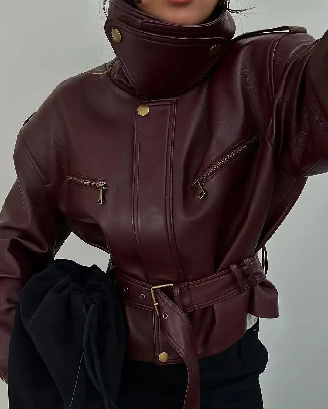 Chaqueta lisa de color burdeos