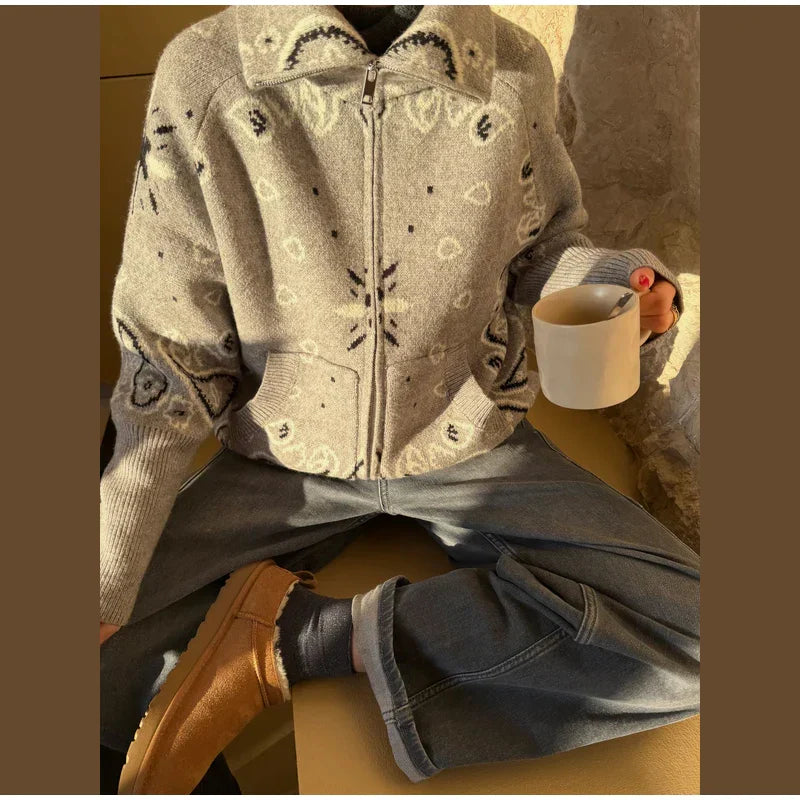 Cárdigan con cremallera y estampado jacquard