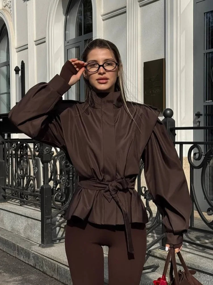 Chaqueta trench corta