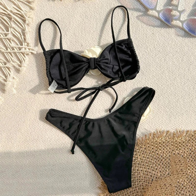 Bikini bandeau con estampado floral