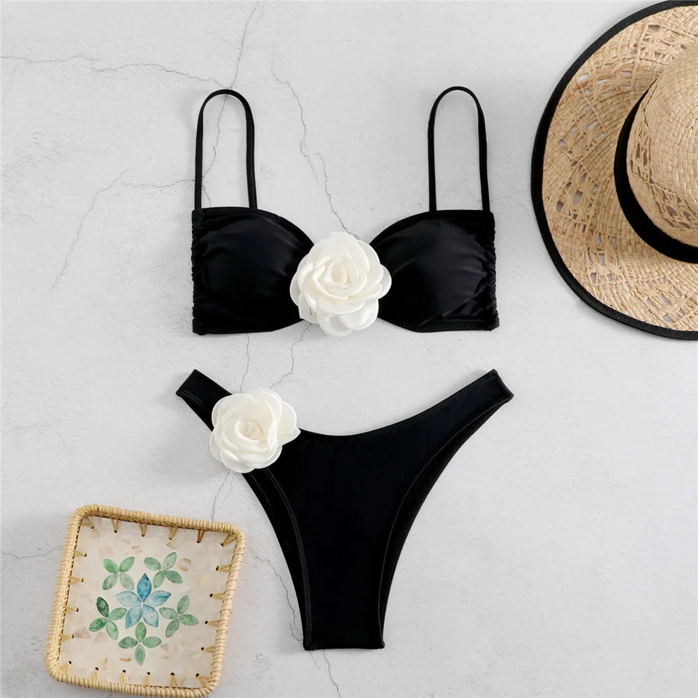Bikini bandeau con estampado floral