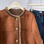 Chaqueta corta de piel sintética