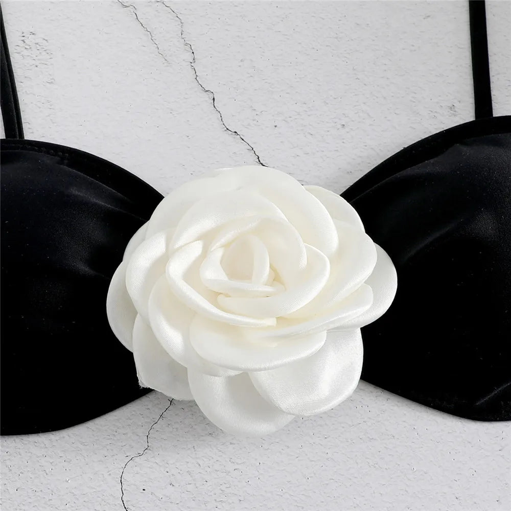 Bikini bandeau con estampado floral