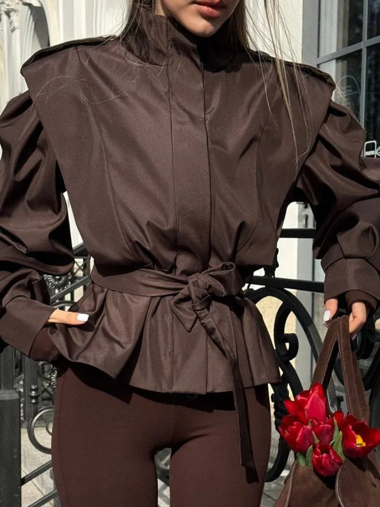 Chaqueta trench corta
