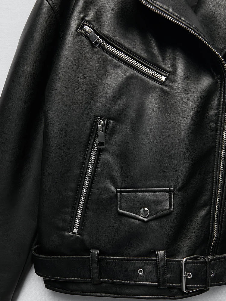 Chaqueta motera de cuero con cinturón