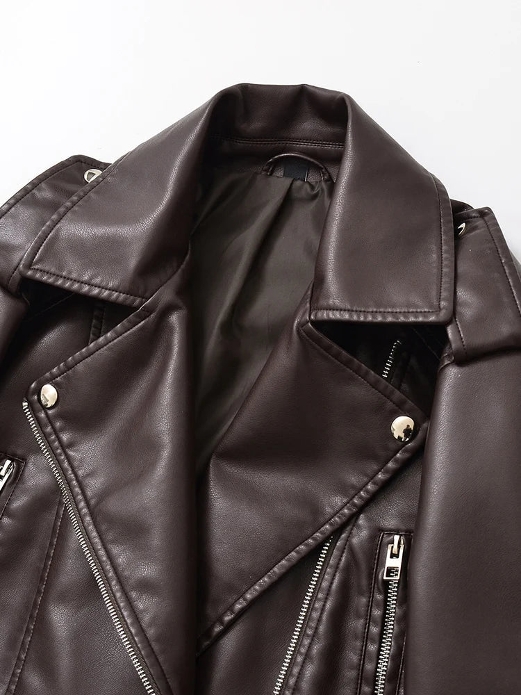 Chaqueta motera vintage de cuero con cinturón