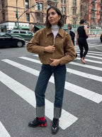 Chaqueta de ante con tachuelas