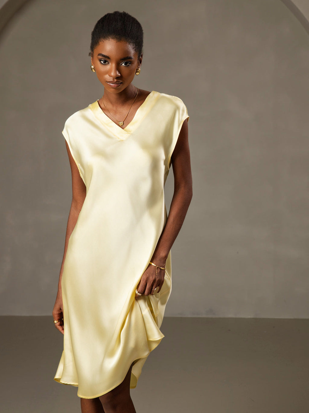 Pura Seda Elegante Cap Sleeve Vestido
