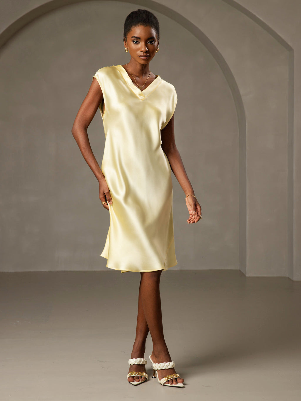 Pura Seda Elegante Cap Sleeve Vestido