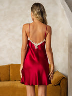Camisón Corto De Seda De Morera 100% Con Tirantes Finos Y Espalda En V De Encaje