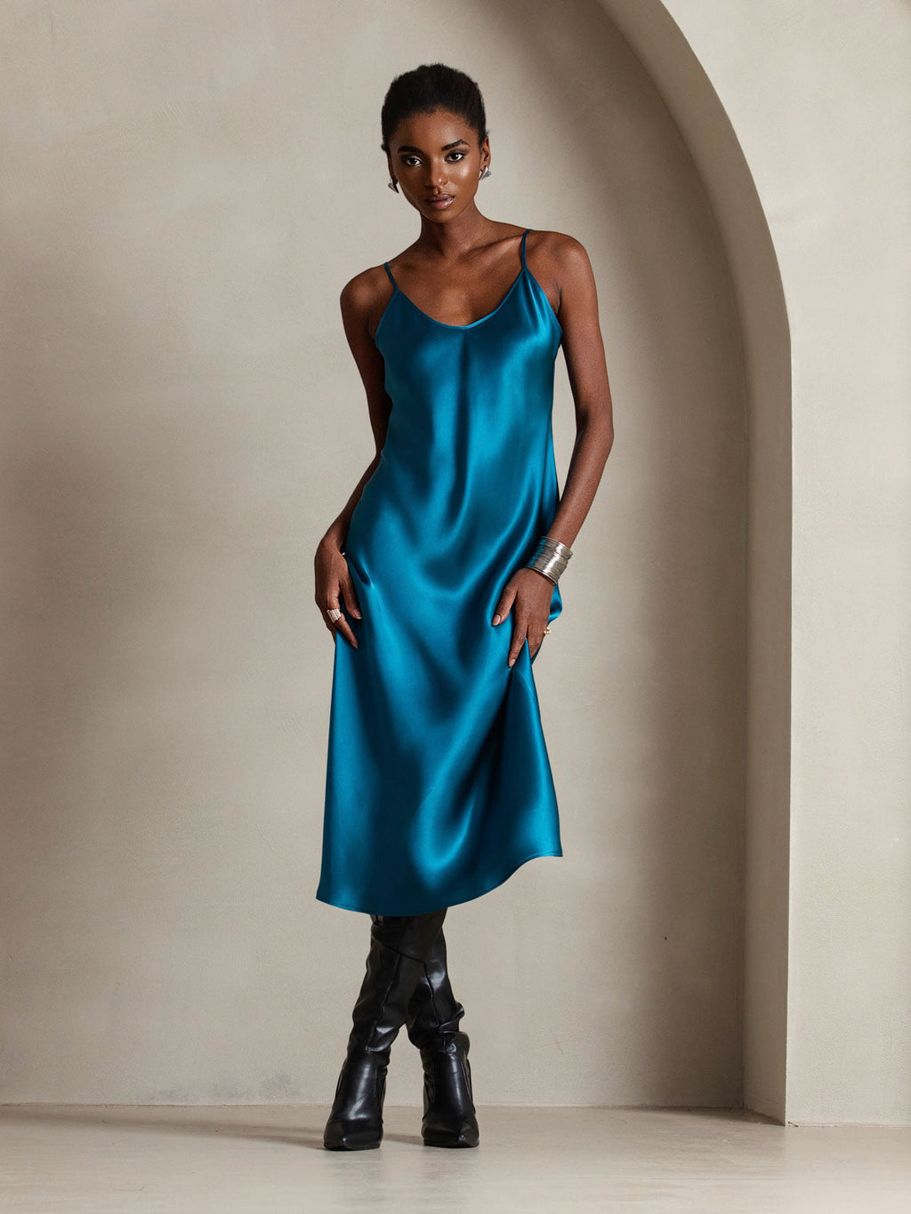 Vestido Largo de Seda Pura con Tirantes Finos